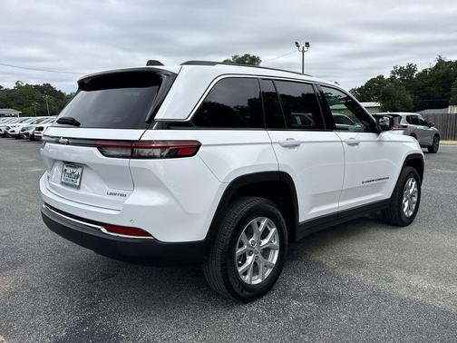 Bright White Clearcoat 2023 Jeep Grand Cherokee Limited