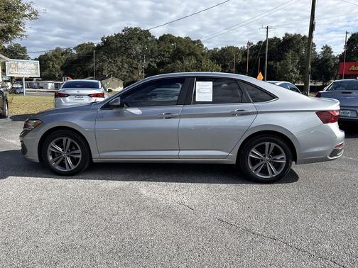 2022 Volkswagen Jetta 1.5T SE