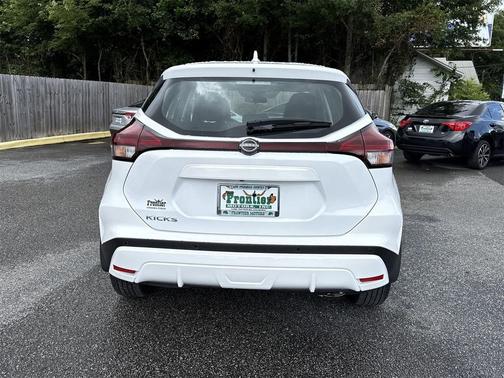 2024 Nissan Kicks S