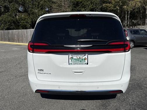 2025 Chrysler Pacifica L