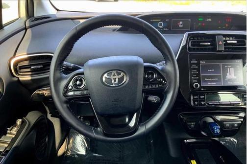 2021 Toyota Prius XLE