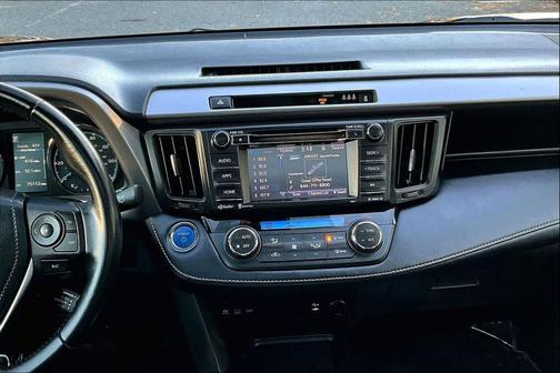 2017 Toyota RAV4 Hybrid XLE