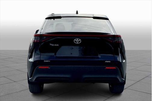 2025 Toyota bZ4X XLE