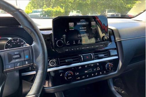 2022 Nissan Pathfinder SL 4WD