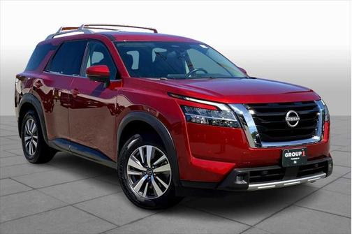2022 Nissan Pathfinder SL 4WD