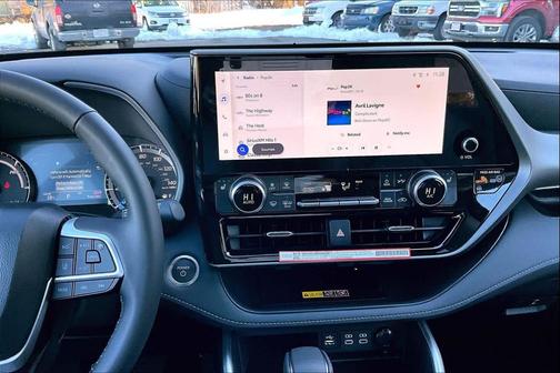 2026 Toyota Highlander Hybrid XLE