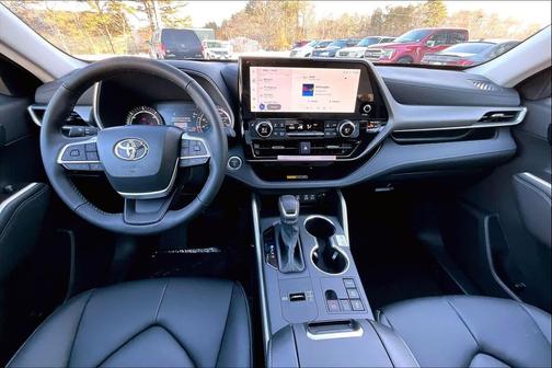 2026 Toyota Highlander Hybrid XLE