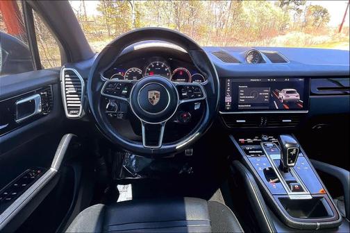 White 2020 Porsche Cayenne S