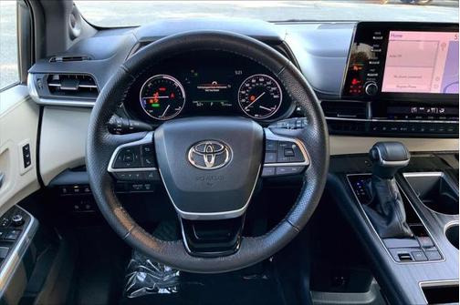 2021 Toyota Sienna Limited 7-Passenger