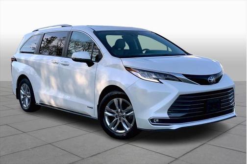 2021 Toyota Sienna Limited 7-Passenger