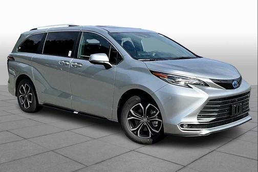 2025 Toyota Sienna Platinum 7 Passenger