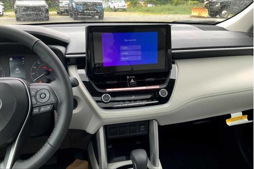2025 Toyota Corolla Cross LE