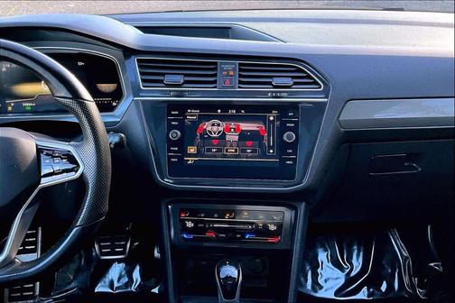 2024 Volkswagen Tiguan 2.0T SE R-Line Black 4MOTION