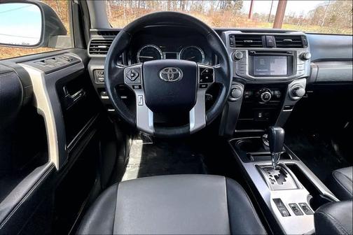 Classic Silver Metallic 2019 Toyota 4Runner SR5 Premium