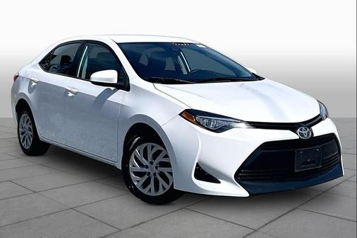 Super White 2017 Toyota Corolla LE