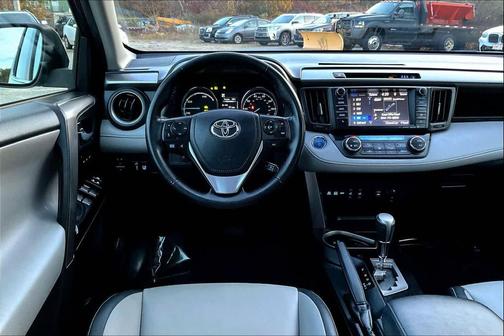 2017 Toyota RAV4 Hybrid Limited