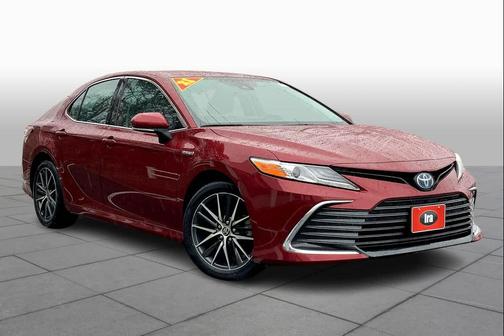 2021 Toyota Camry Hybrid XLE