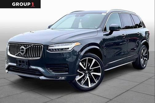 2022 Volvo XC90 T6 Momentum
