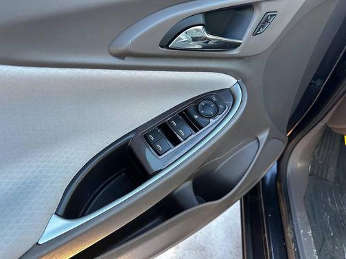 Sterling Gray Metallic 2023 Chevrolet Malibu FWD 1LT