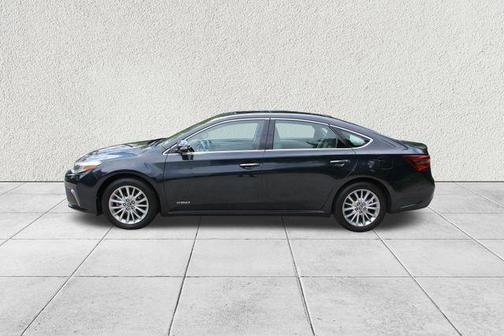 2018 Toyota Avalon Hybrid Limited