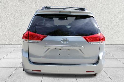 2014 Toyota Sienna L