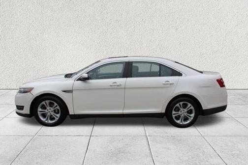 2017 Ford Taurus SEL