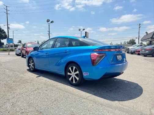 2018 Toyota Mirai Base