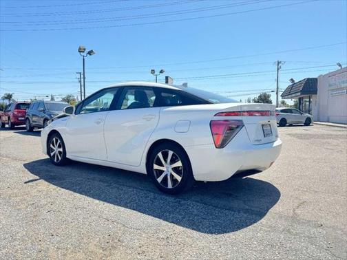 2018 Toyota Mirai Base
