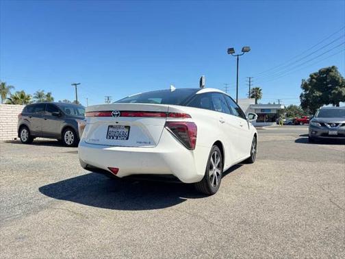 2018 Toyota Mirai Base