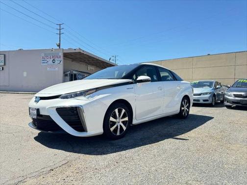 2018 Toyota Mirai Base