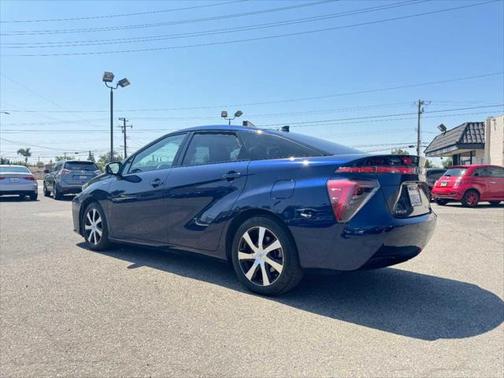 2018 Toyota Mirai Base