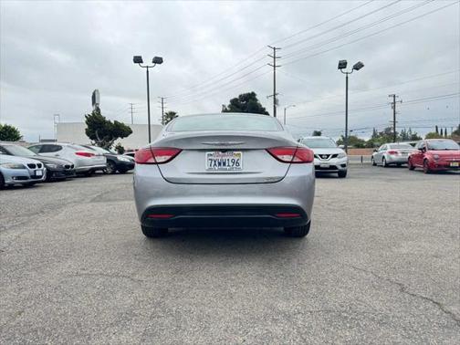 2017 Chrysler 200 Touring