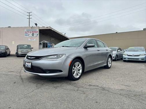 2017 Chrysler 200 Touring