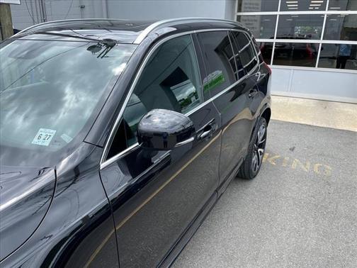 2022 Volvo XC90 T6 Momentum