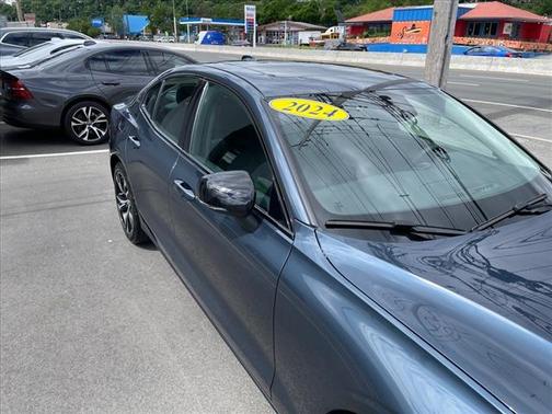 2024 Volvo S60 B5 Core Dark Theme