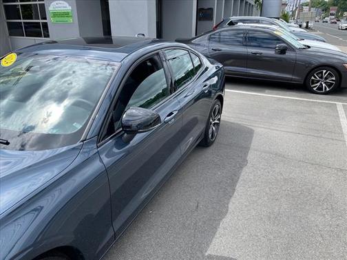 2024 Volvo S60 B5 Core Dark Theme