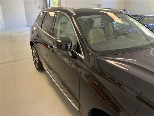 2022 Volvo XC60 B6 Inscription