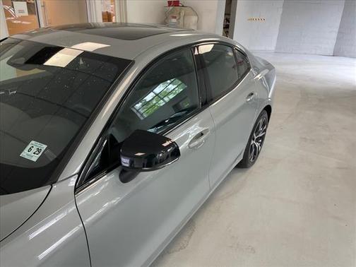 2024 Volvo S60 B5 Core Dark Theme