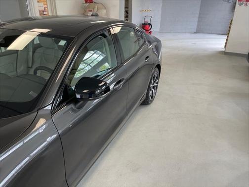 2024 Volvo S60 B5 Core Dark Theme