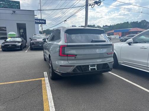 2025 Volvo EX90 Twin Motor Plus