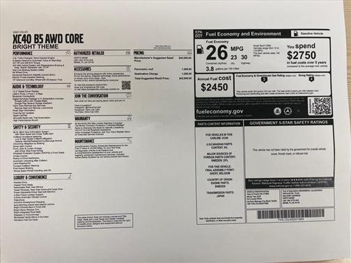 2025 Volvo XC40 B5 Core Bright Theme