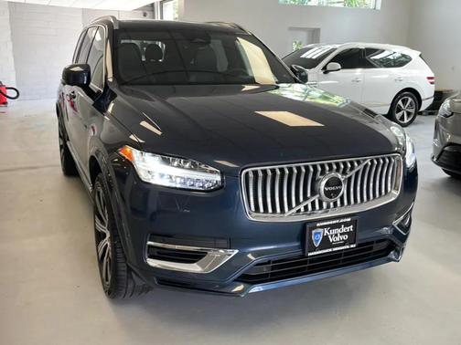 2024 Volvo XC90 Recharge Plug-In Hybrid T8 Ultimate Bright Theme 7-Seater