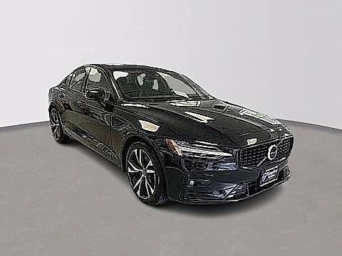 2024 Volvo S60 B5 Core Dark Theme