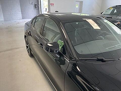 2024 Volvo S60 B5 Core Dark Theme