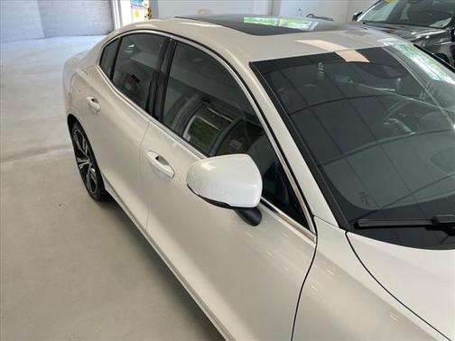 2022 Volvo S60 T5