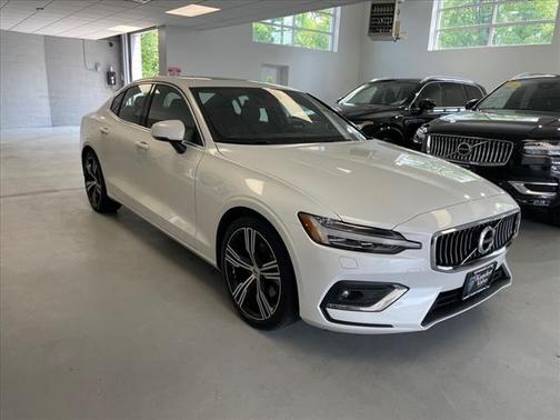 2022 Volvo S60 T5