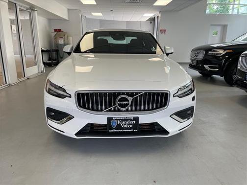 2022 Volvo S60 T5
