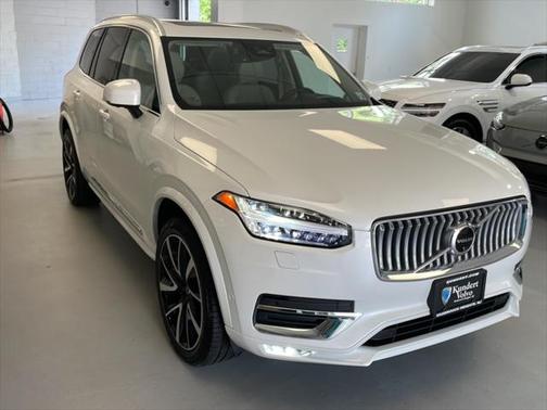2024 Volvo XC90 B6 Ultimate Bright Theme 6-Seater