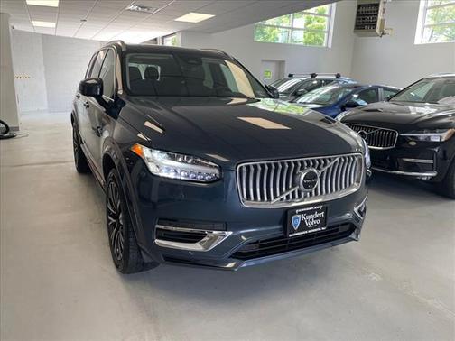 2023 Volvo XC90 Recharge Plug-In Hybrid T8 Plus Bright Theme 7-Seater