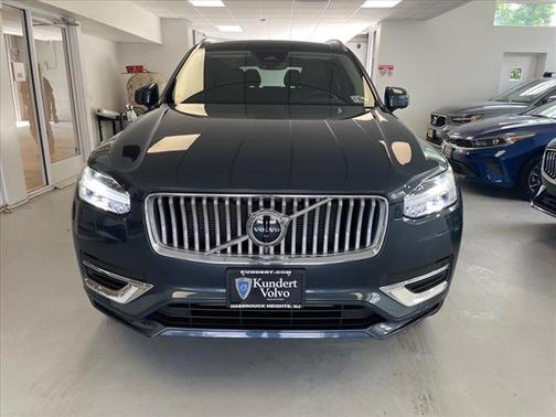 2023 Volvo XC90 Recharge Plug-In Hybrid T8 Plus Bright Theme 7-Seater